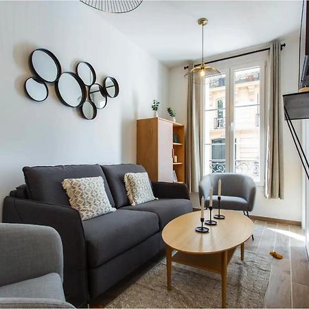 Appartamento Cmg Place De Clichy - Metro Europe Parigi Esterno foto
